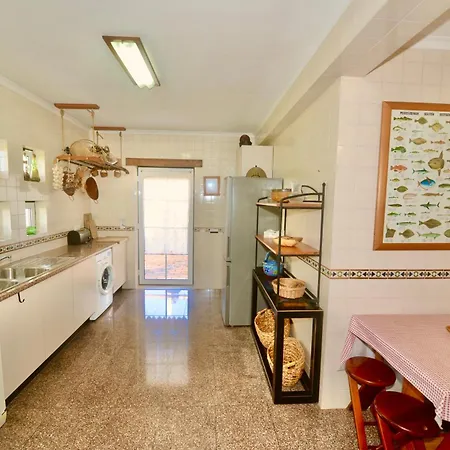 Apartment Cereja - 3 Bedroom In Great Complex With Sea Views, 3 Pools And Sao Martinho do Porto