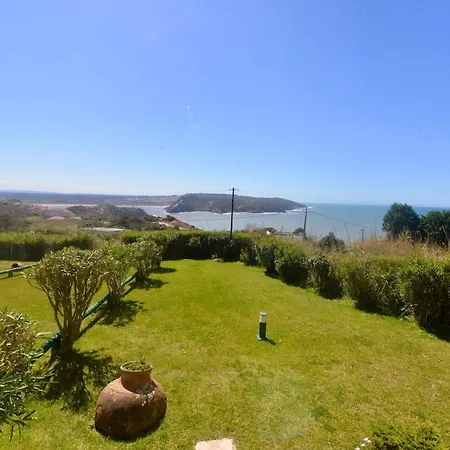 Apartment Cereja - 3 Bedroom In Great Complex With Sea Views, 3 Pools And Sao Martinho do Porto