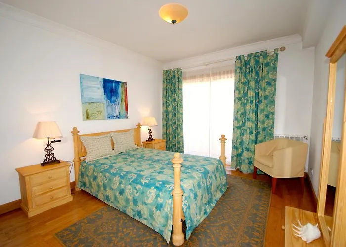 Cereja - 3 Bedroom In Great Complex With Sea Views, 3 Pools And * São Martinho do Porto